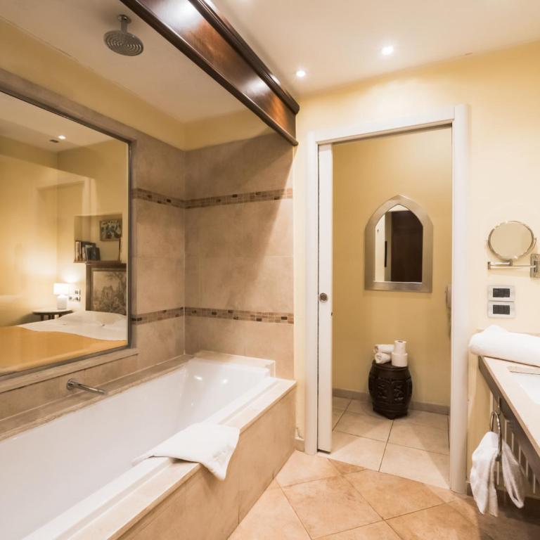 Vogue Hotel Arezzo - Camera Matrimoniale Classic - 6