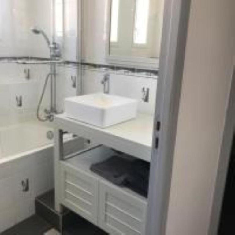 Maison Basalte - Two-Bedroom Apartment - 31