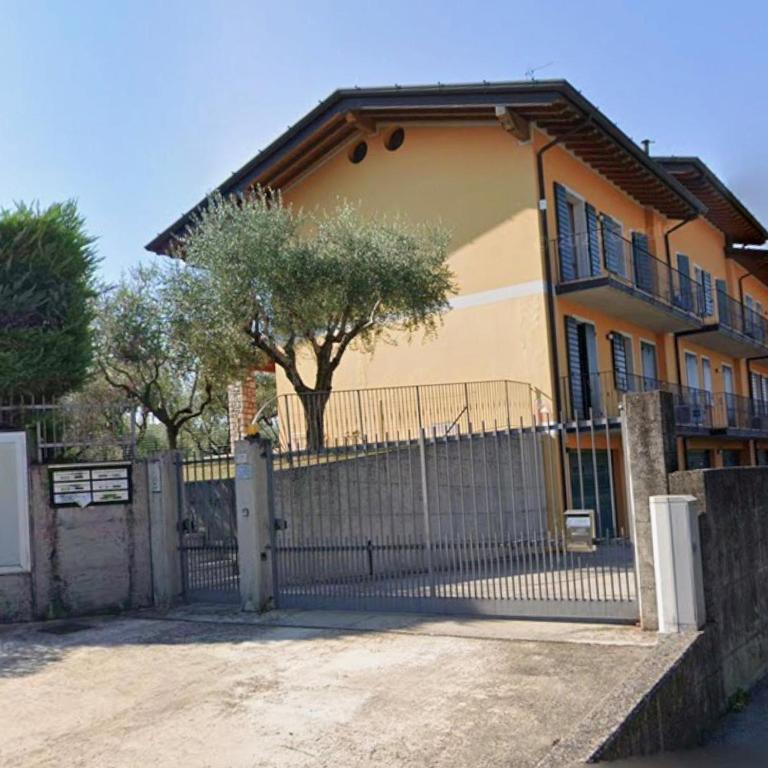 Biz's House - Appartamento con 2 Camere da Letto e Vista Piscina - 2