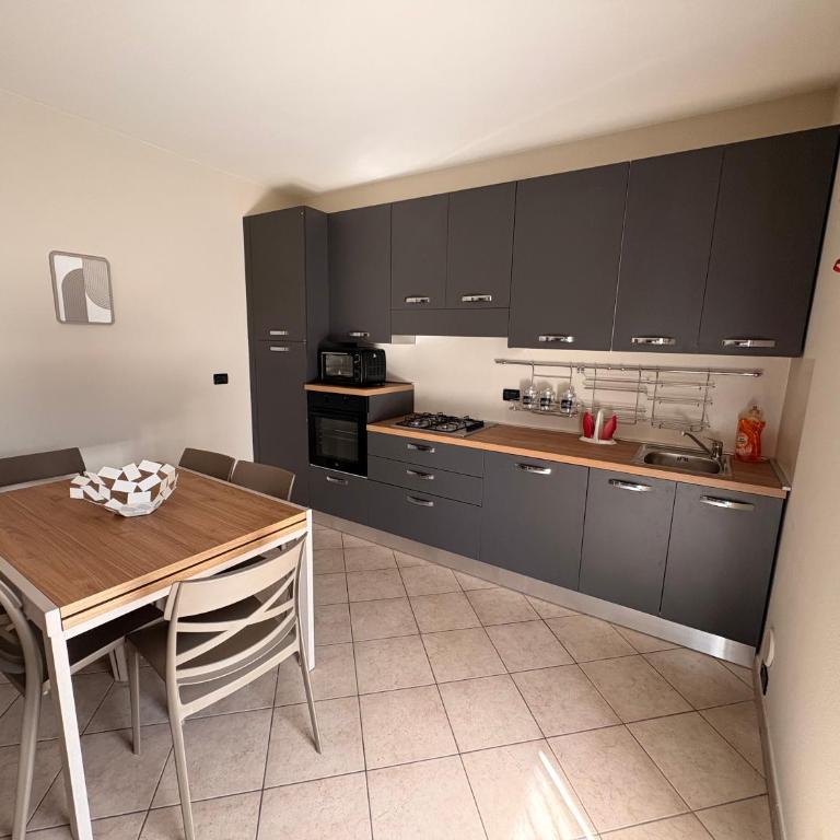 Biz's House - Appartamento con 2 Camere da Letto e Vista Piscina - 5