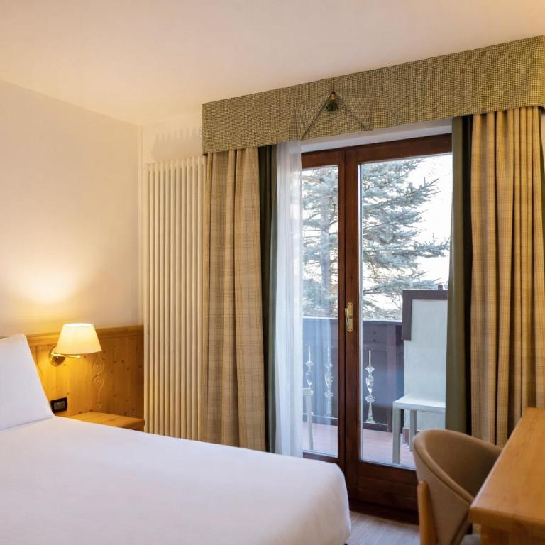 Golf Hotel - Habitación Doble Estándar - 1 o 2 camas - 4