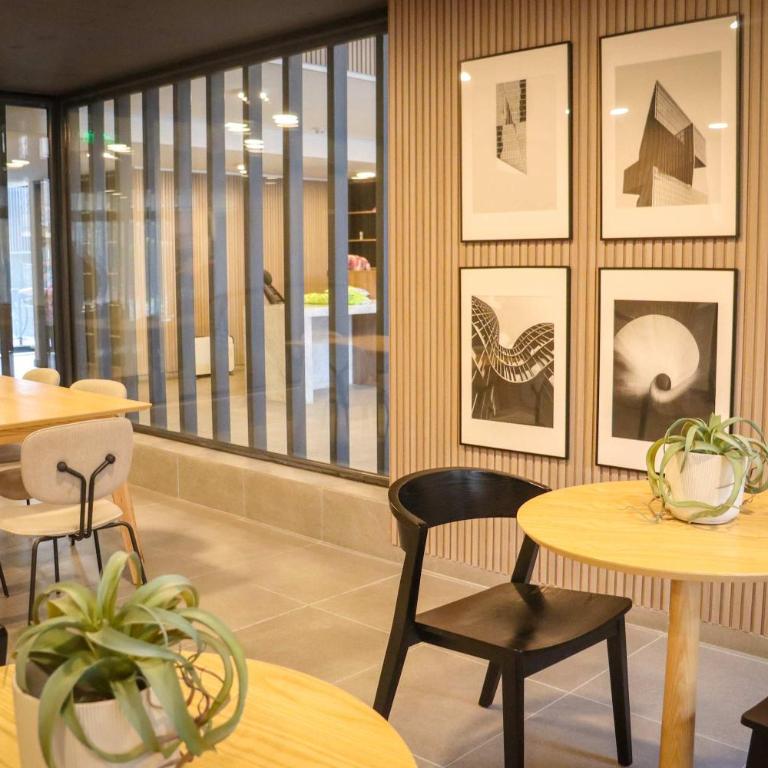 HOM I Wifi I Metro Monsenor Eyzaguirre I Cowork - Apartment - 57