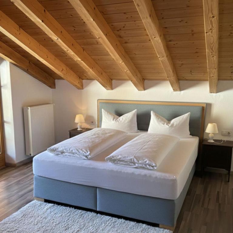Haus am Wiesbach - Deluxe Apartment mit Balkon und 2 Schlafzimmern - 3