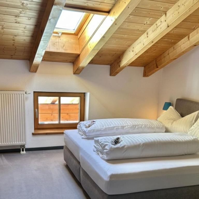 Haus am Wiesbach - Deluxe Apartment mit Balkon und 2 Schlafzimmern - 4