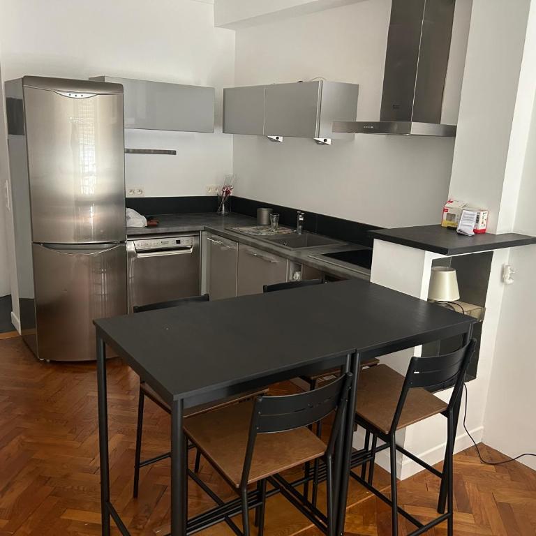 Appart Centre ville à 2 min à pied de la mer - Appartement 1 Chambre - 10