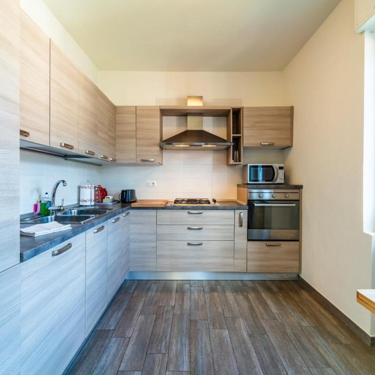 Appartamento Giulia Garden and Lake View - Casa Vacanze - 11
