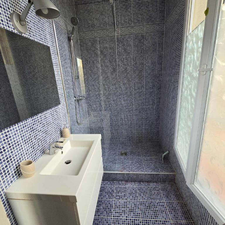 160m Bright Flat in Central Nîmes - Apartment - 12