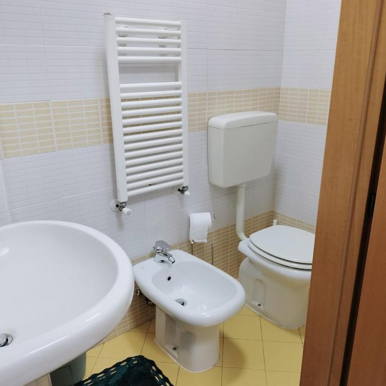 Ravenna posizione centrale con posto auto e giardino - Appartamento con 2 Camere da Letto - 4