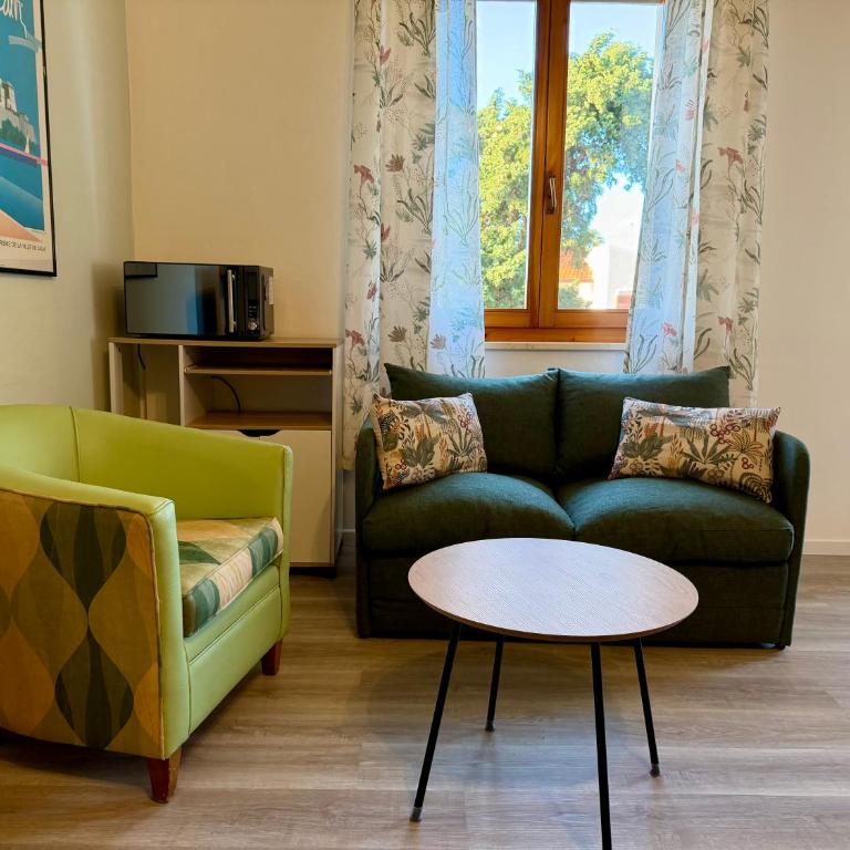 Carrer del Mar Apartment - Two-Bedroom Apartment - 4