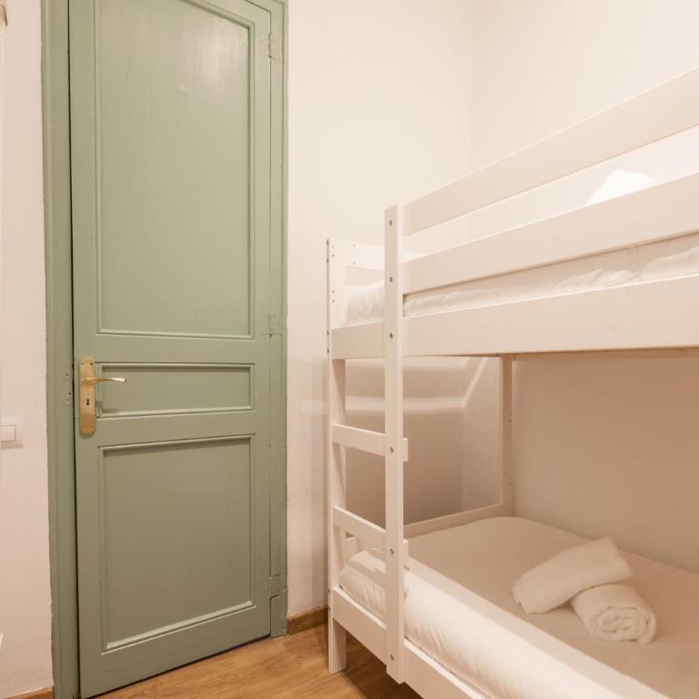Modernist Apartment 2 - Apartment - 22