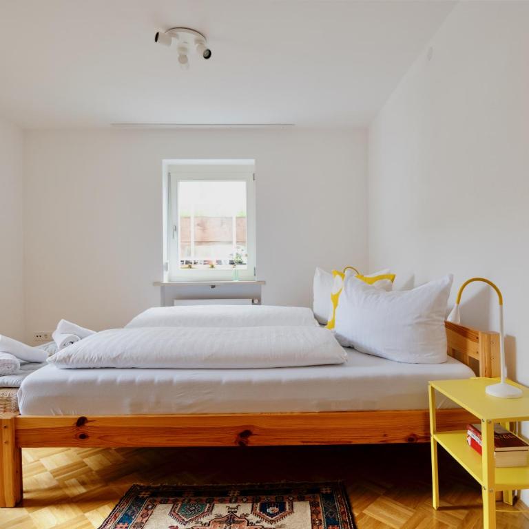 Zentrales Apartment für 8 Personen - 4 Schlafzimmer - Balkon - Apartment mit 4 Schlafzimmern - 10
