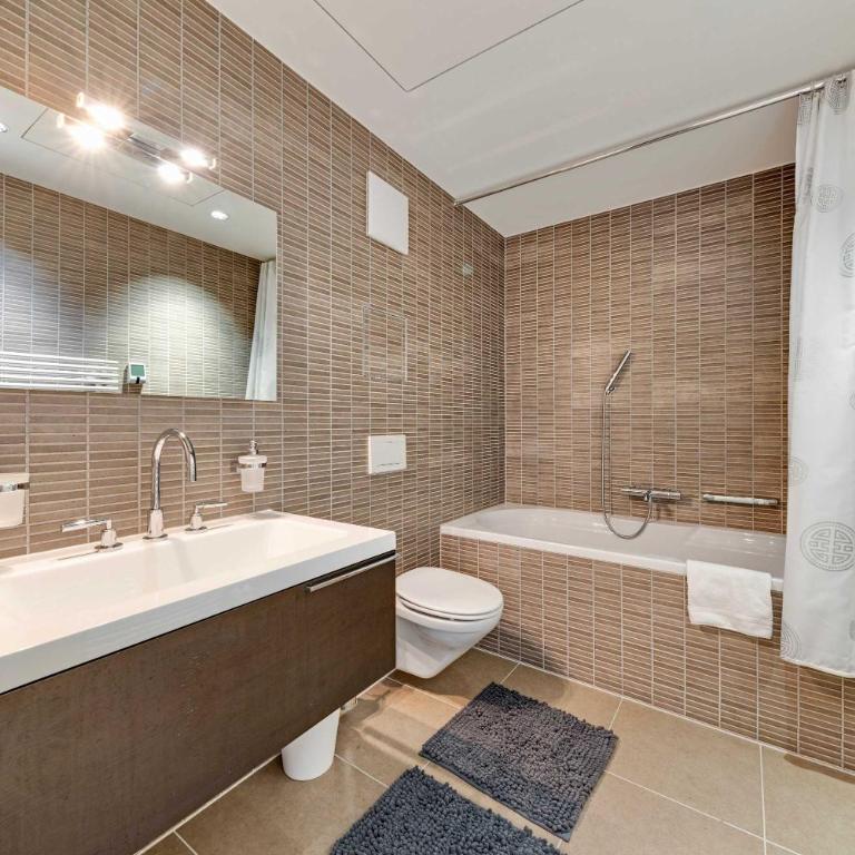 Modern 3-Bedroom Lakeview Apartment in Montreux by GuestLee - Apartment - 16