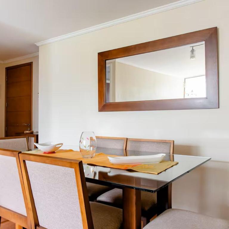 Habitación en lo mejor de Las Condes en Santiago, Chile - Single Room with Private External Bathroom - 11