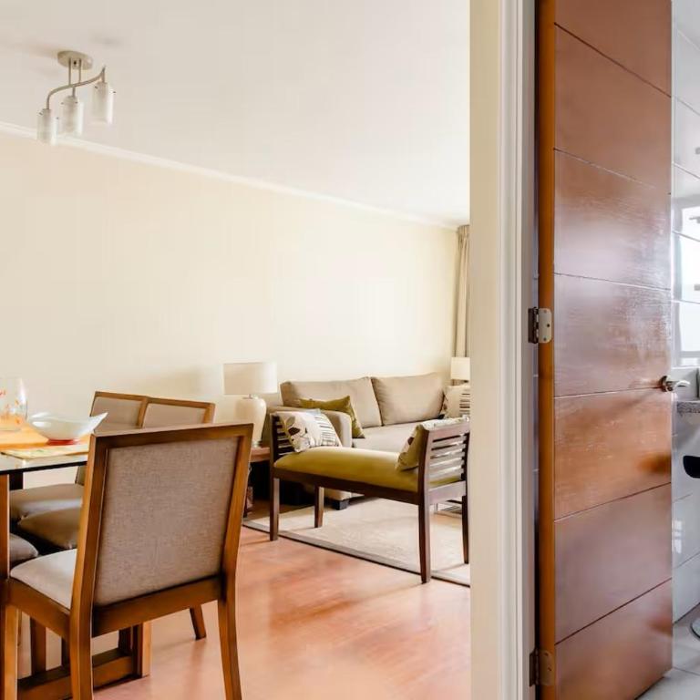Habitación en lo mejor de Las Condes en Santiago, Chile - Single Room with Private External Bathroom - 18