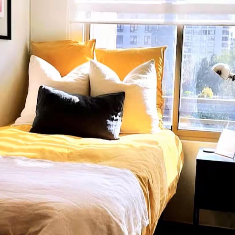 Habitación en lo mejor de Las Condes en Santiago, Chile - Single Room with Private External Bathroom - 27