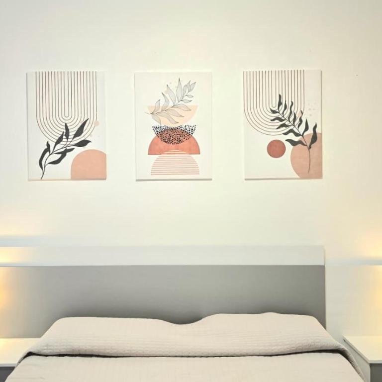 Open space centrale con parcheggio privato coperto - Monolocale con Balcone - 3