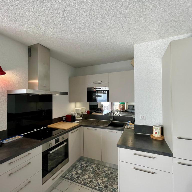 Le Belle Vue - Two-Bedroom Apartment - 8