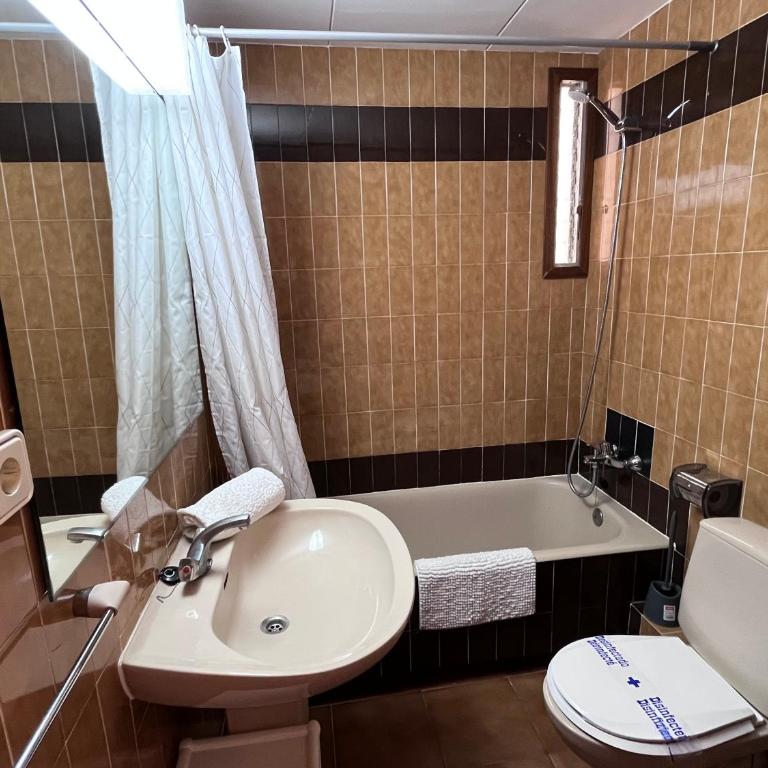 Bertur Rodes Lux - Apartamento - 13