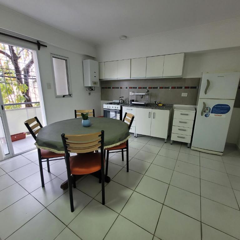 Centro - Con cochera - Hasta 4 p - Room #1585560801 - 40
