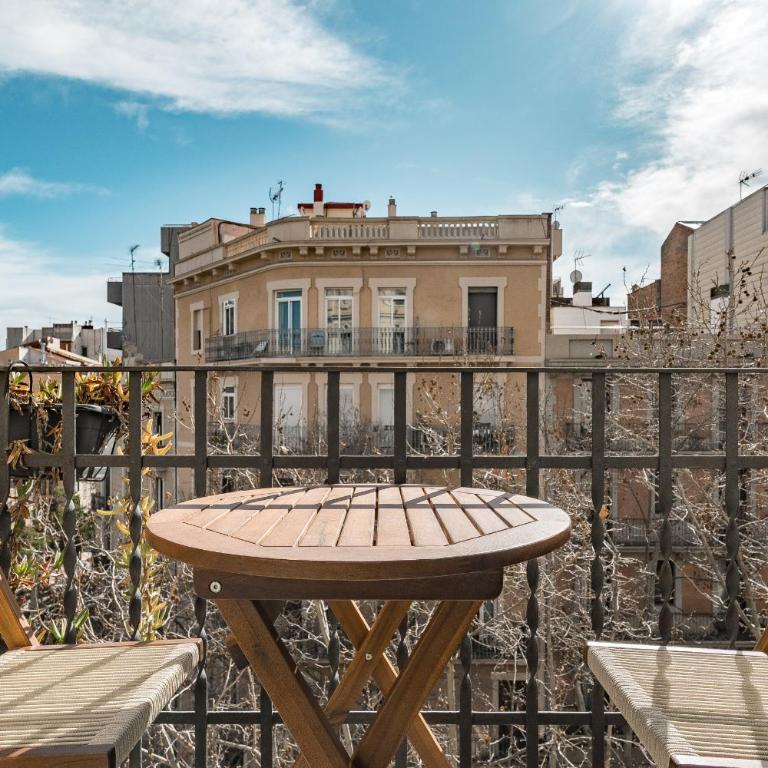 Bright apartment with balcony in Sagrada Familia - Apartment with Balcony - 3