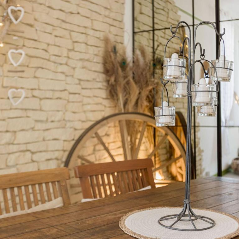 La Maison Fleurie by Halldis - Appartement - 10