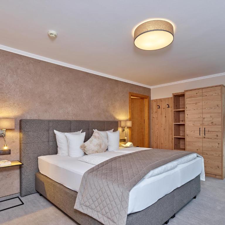 Alp Resort Tiroler Adler - Deluxe Doppelzimmer mit Balkon - 4