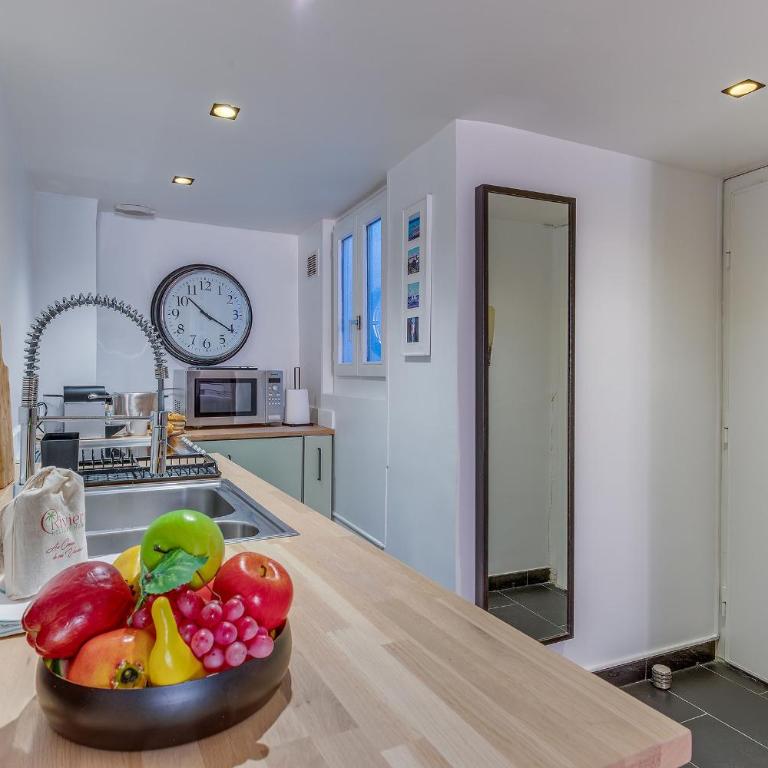 LA TREILLE AP4334 By Riviera Holiday Homes - Appartement - 14