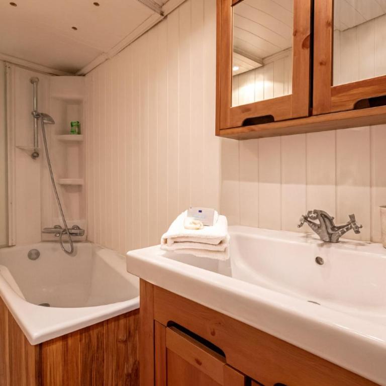 Bel Apt Near The Slopes Argentiere - Apartment - 11