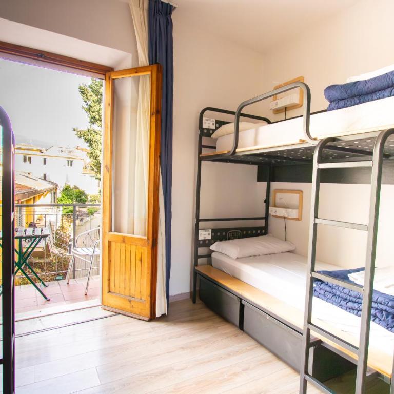 Ostello Bello Firenze - Posto Letto in Dormitorio Misto con 4 Letti - 1