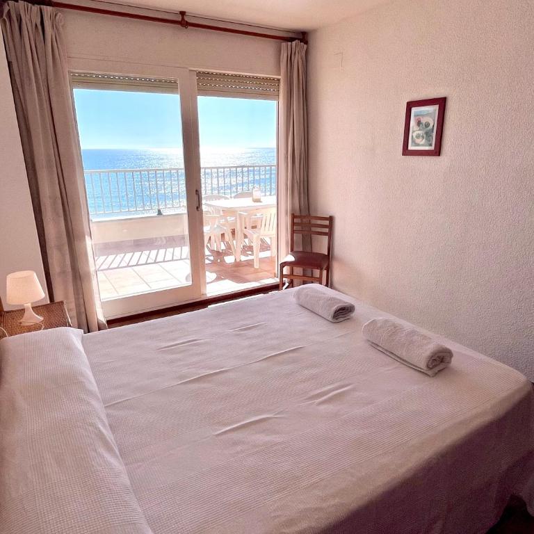 Bertur Rodes Lux - Apartamento de 3 dormitorios con vistas al mar - 13