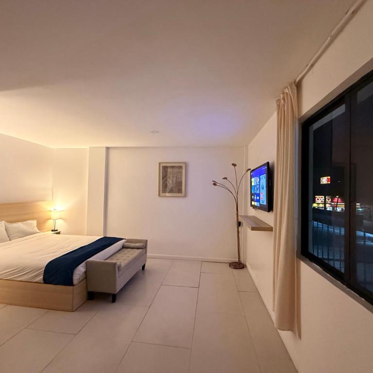 RA Suites - Double or Twin Room - 16