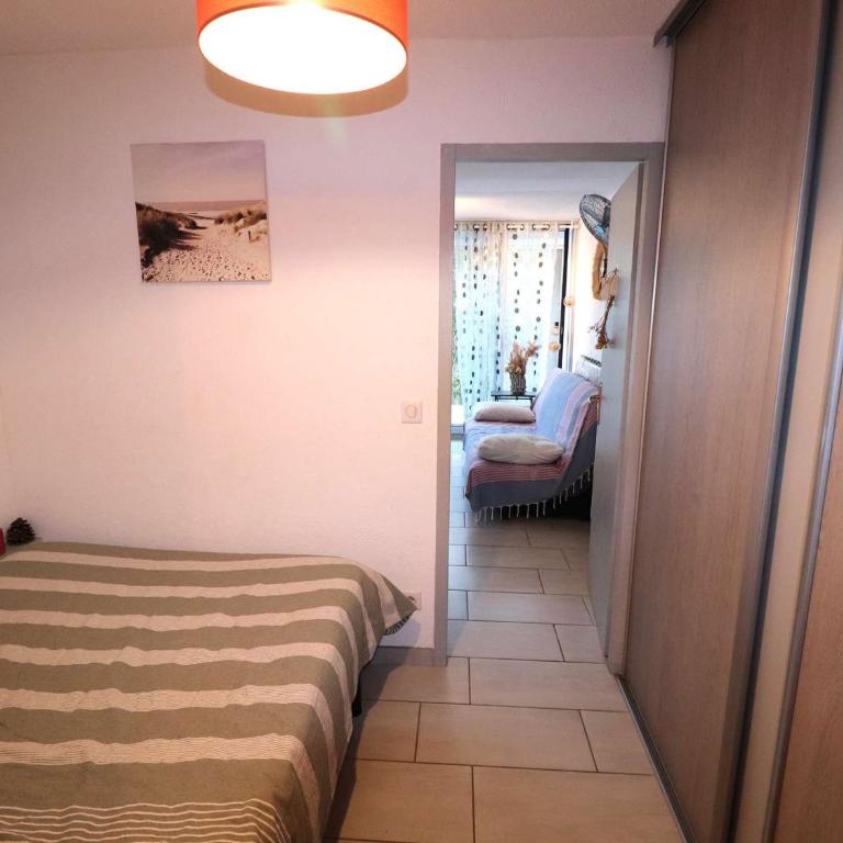Studio Cabine au RDC avec Terrasse, Piscines, Parking Privé et Proche de la Mer - FR-1-307-186 - Studio - 25
