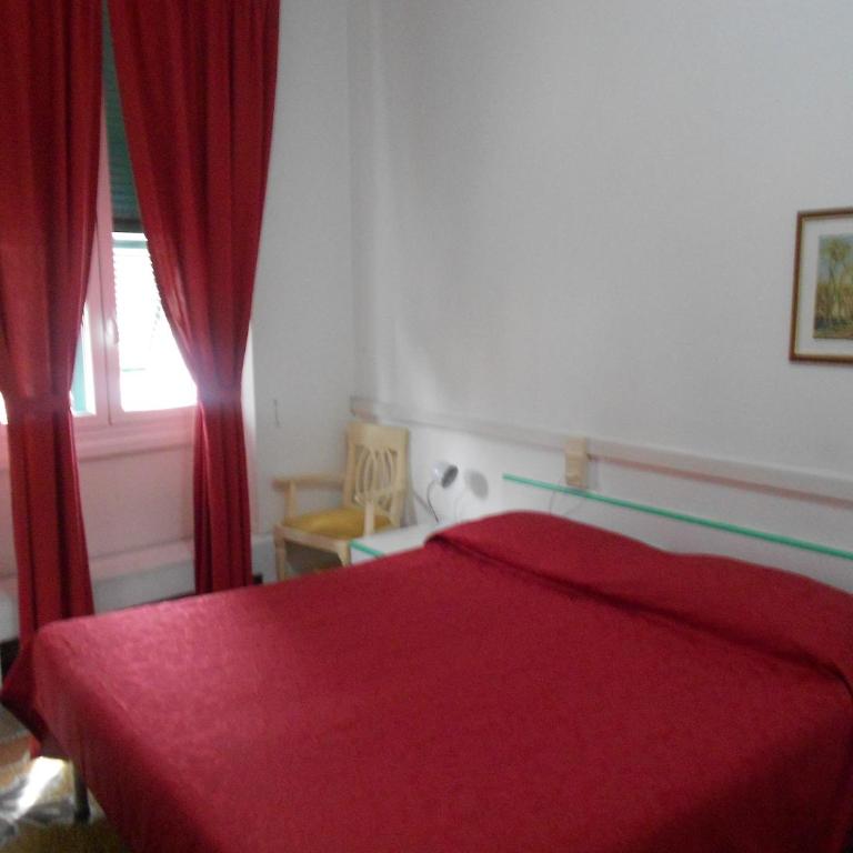 Albergo La Vela - Camera Matrimoniale/Doppia con Letti Singoli con Vista Mare Parziale - 5