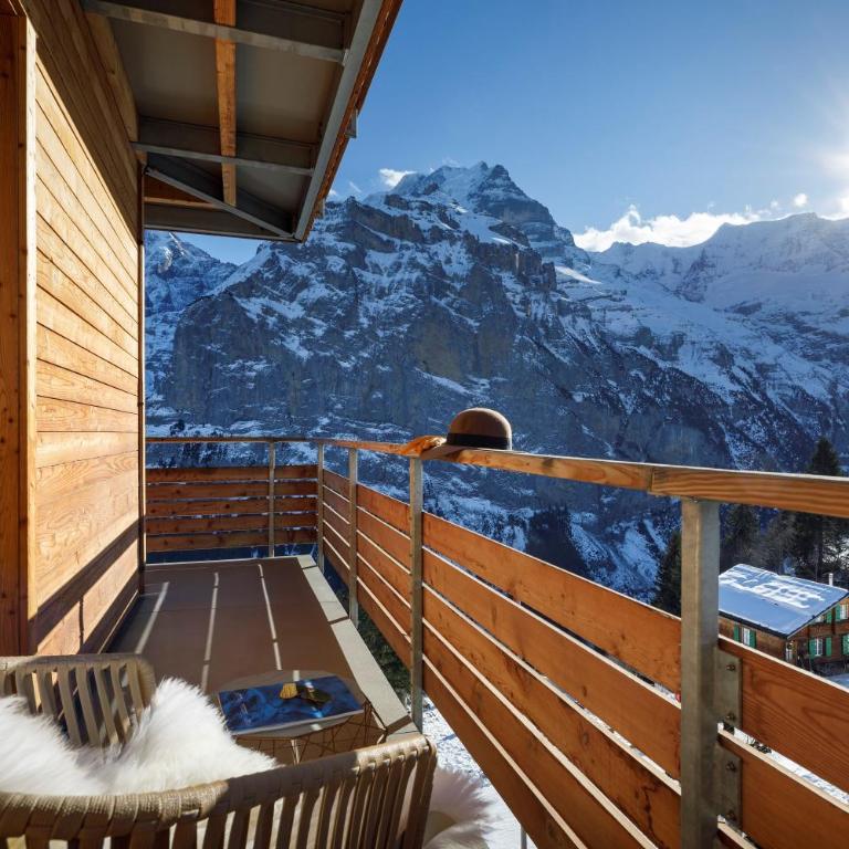 Eiger Mürren Swiss Quality Hotel - Corner Junior Suite with balcony and Eiger mountain view - 2