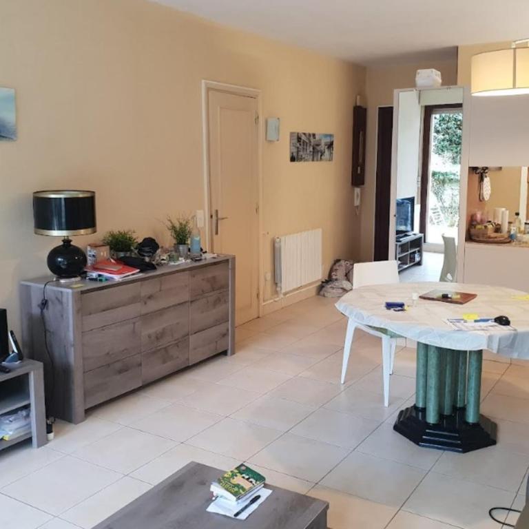 À 100 m de la plage emplacement privilégié - Appartement - 2