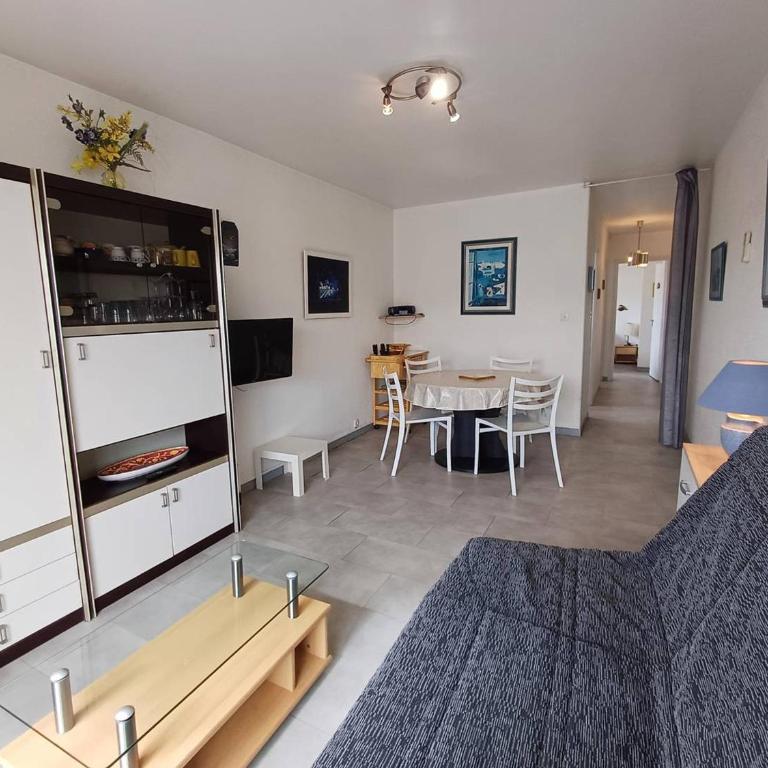 Appartement F2 avec Balcon, Ascenseur et Proche Thermes à Balaruc-les-Bains - FR-1-571-62 - Apartment - 1