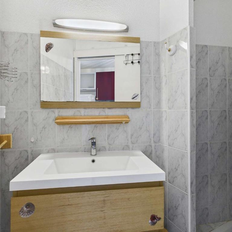 Maison 6 personnes à Marseillan Plage avec Parking - FR-1-326-843 - Appartement - 12
