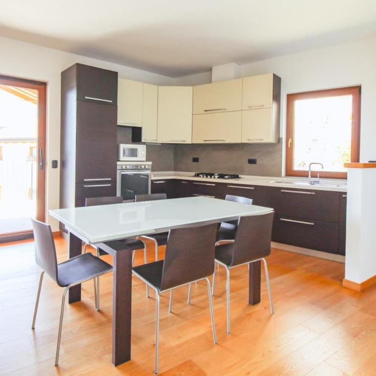 Casa Antonio - Appartamento con 2 Camere da Letto e Terrazza - 8