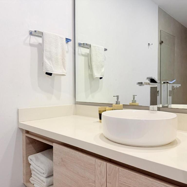 Modern Loft in Resort-Style Condo - Cartagena - One-Bedroom Apartment - 22