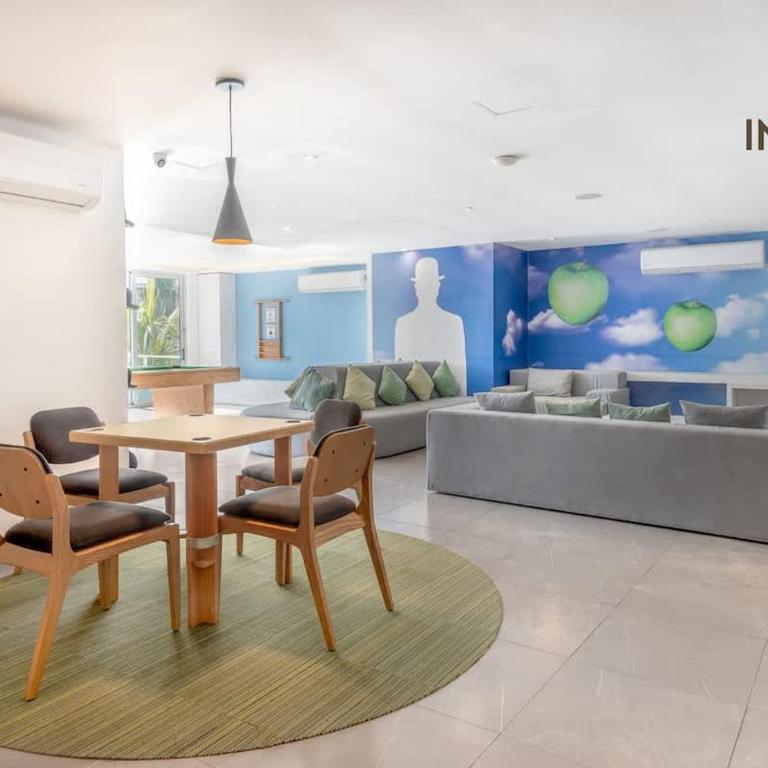 Steps from 5th Ave with Rooftop Pool Gym & Cinema - Apartment - 18