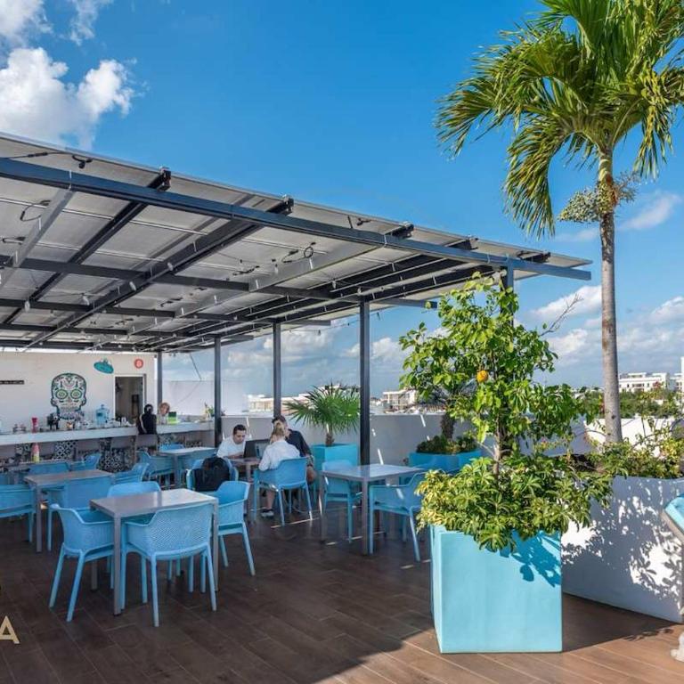 Steps from 5th Ave with Rooftop Pool Gym & Cinema - Apartment - 26