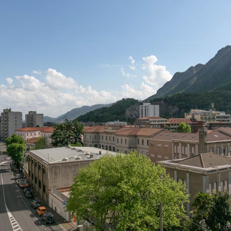 Mountain View Apartment Lecco Centro - Appartamento - 26