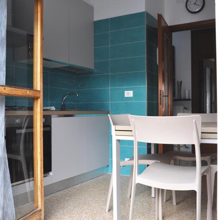 VIALE REPUBBLICA 307 8 a - Appartamento con 1 Camera da Letto e Balcone - 12