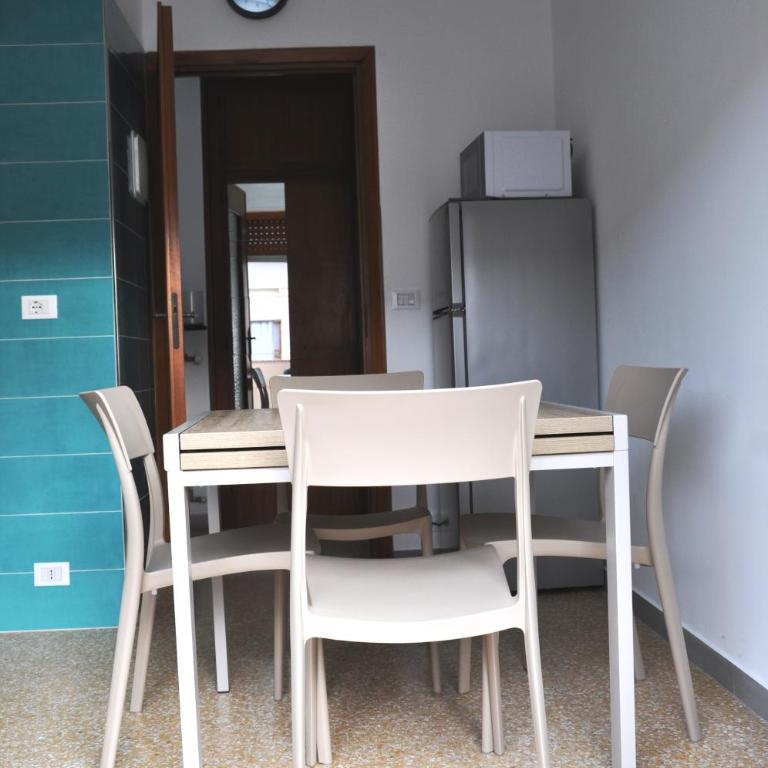 VIALE REPUBBLICA 307 8 a - Appartamento con 1 Camera da Letto e Balcone - 13