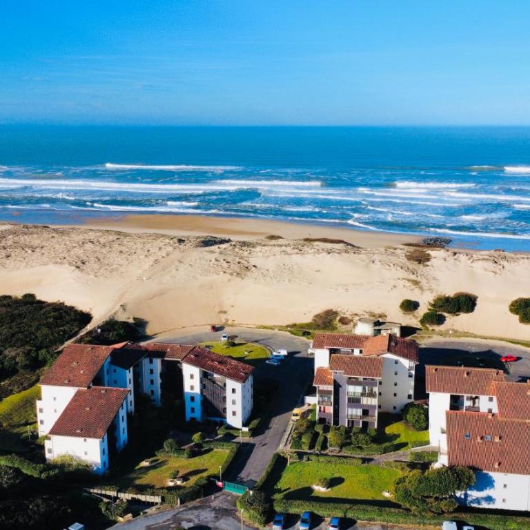 Safari Private Beach, Terrace, Parking & Wifi 50m Océan Surf - Apartment with Garden View - 15
