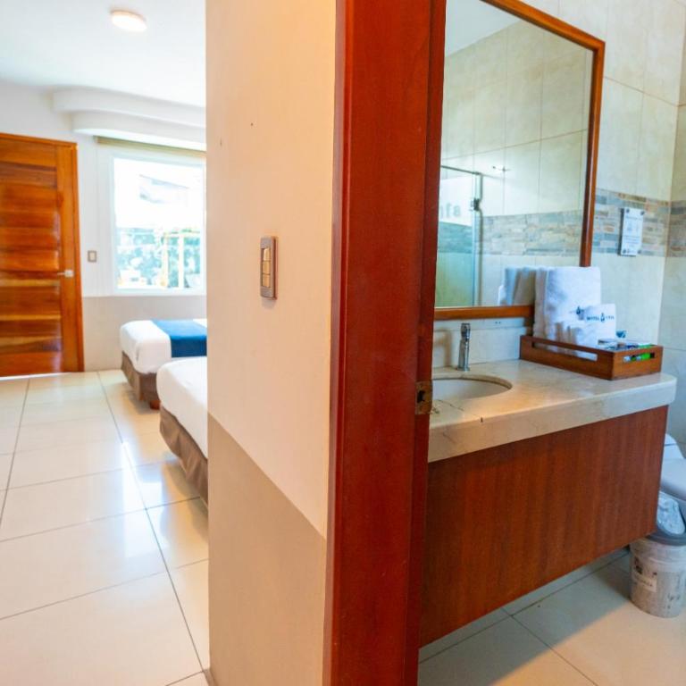 Hotel Ninfa - Deluxe Double Room with Two Double Beds - 2
