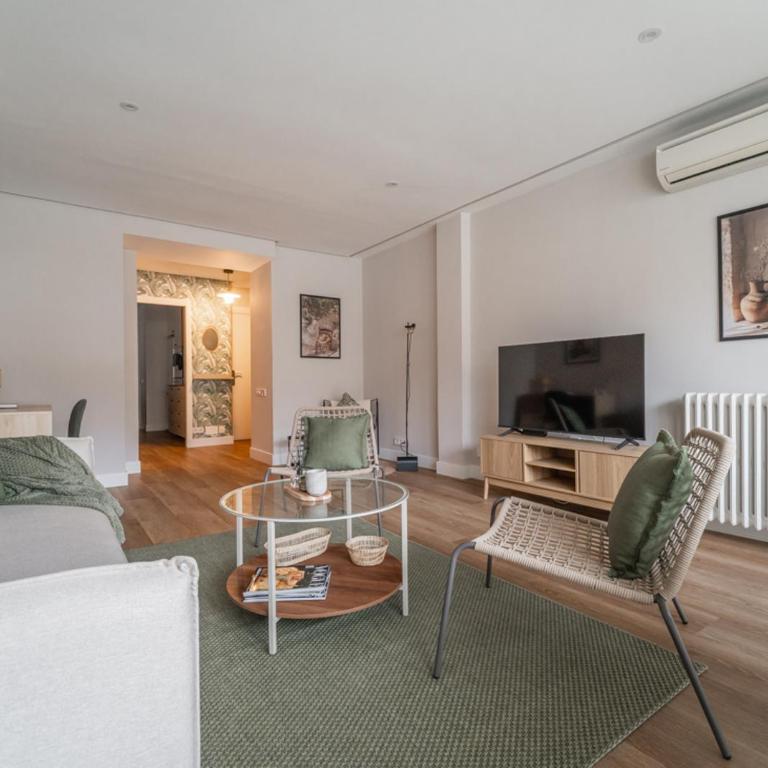 Exclusive cozy -2Bdrs 1.5Baths-Bernabéu - Two-Bedroom Apartment - 4