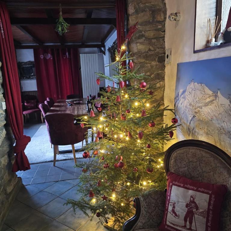 Entire Chalet Salamo 11 plus 1 Les Arcs Paradiski Jacuzzi - Chalet - 33