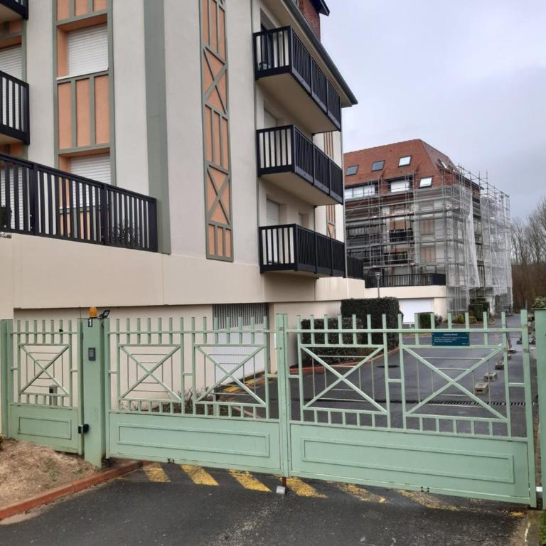 Très bel Appartement à 50m de la plage - One-Bedroom Apartment - 15