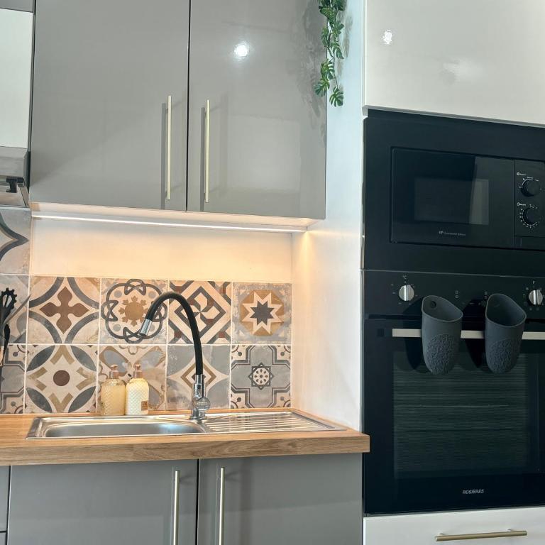 Safari Private Beach, Terrace, Parking & Wifi 50m Océan Surf - Apartment with Garden View - 23